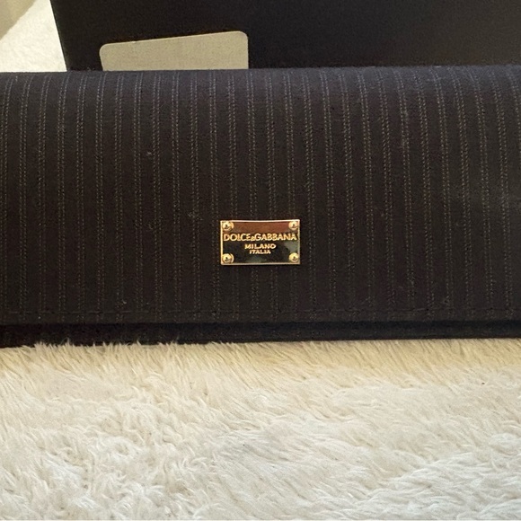 DOLCE & Gabbana with purchase receipt - Picture 3 of 4